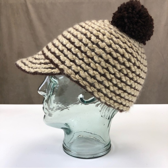 𝅺CREAM nubby knit peak cap NEW - Picture 3 of 4